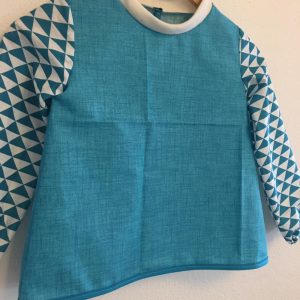 Tablier bleu - manches à motif 1